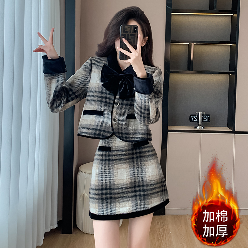 Women's Tweed Short Jacket and Skirt Two-Piece Set for Fall Winter 2025 Petite Retro Style - Image 3