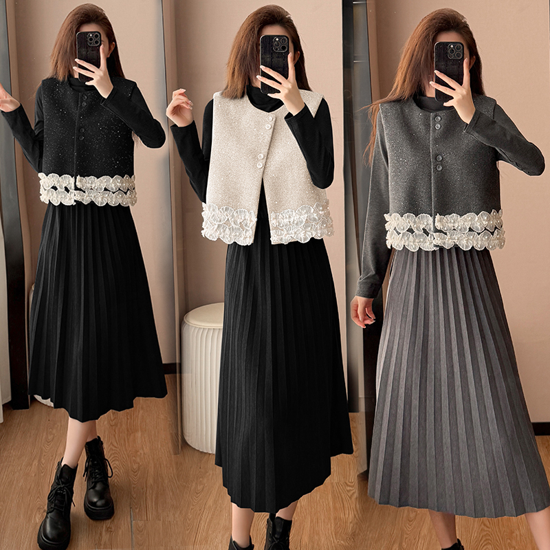 Women's French Vintage Two-Piece Set Pleated Long Skirt with Vest