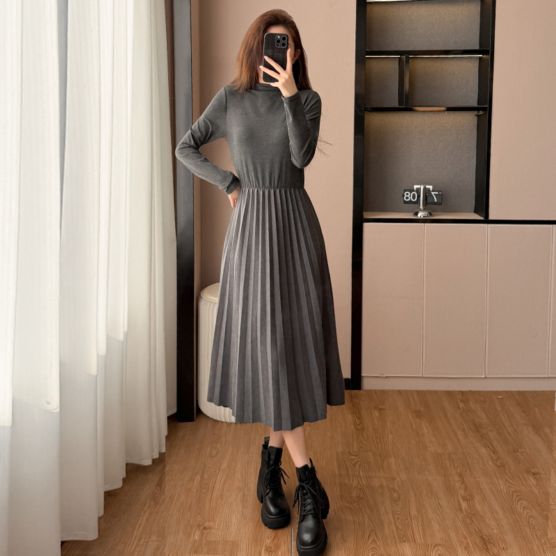 Women's French Vintage Two-Piece Set Pleated Long Skirt with Vest - Image 4